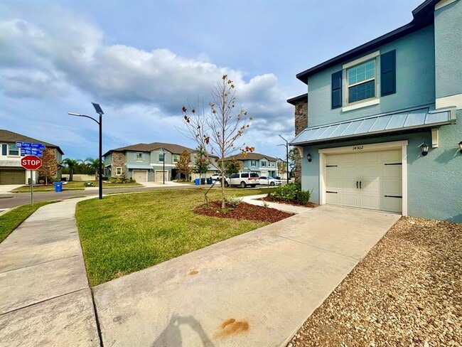 Photo - 14302 Editors Note St