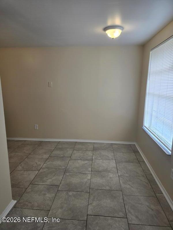2626 Gifford Ave