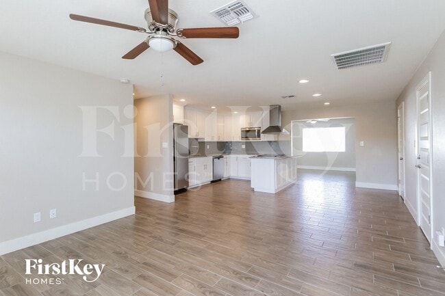 Photo - 3412 E Claire Dr