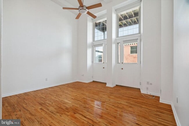 Photo - 915 Bainbridge St Unit 205