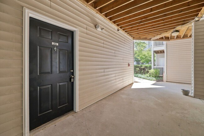 270 Riverbend Dr