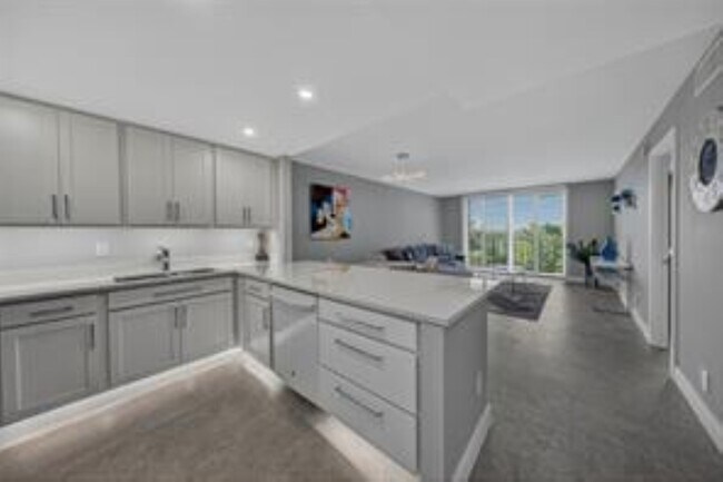 Photo - 1800 N Andrews Ave Unit 6H