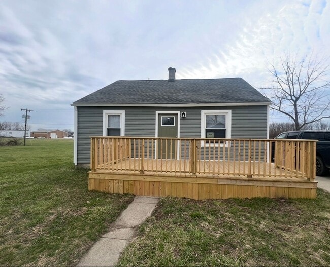 Building Photo - 405 E Cowing Dr