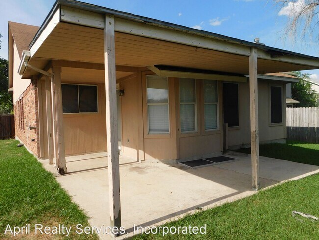 Photo - 3 br, 2 bath House - 1615 Royal Ascot Dr