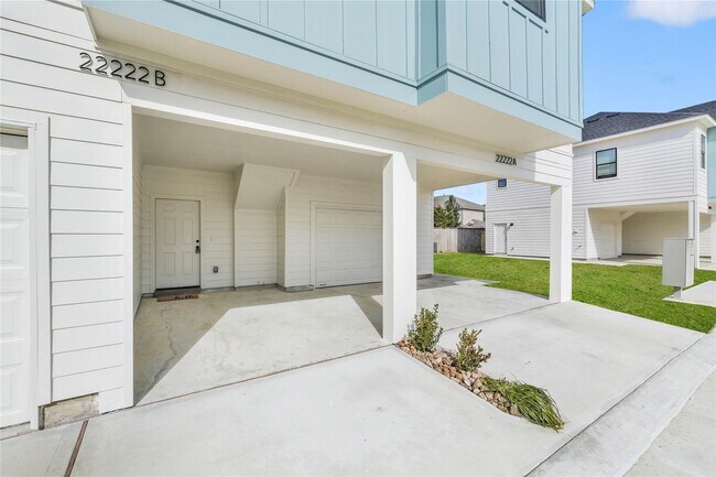 Photo - 3210 Frying Pan Pl