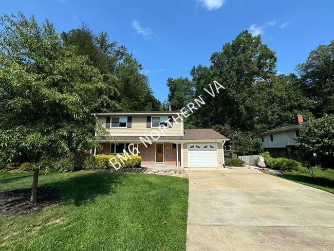 Building Photo - 5406 Gainsborough Dr