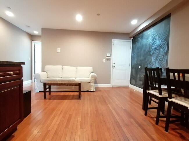 Photo - 2024 N 15th St Unidad B