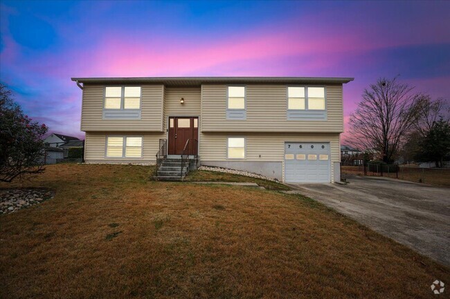 Building Photo - 7600 Red Fox Ct Rental