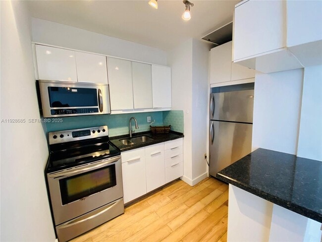 Photo - 6881 Bay Dr Unit 11