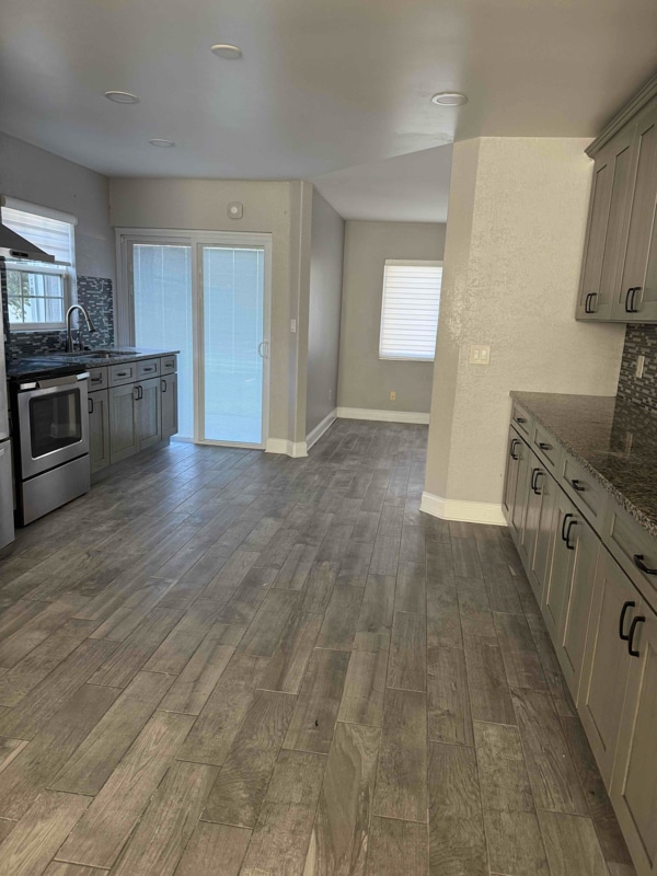 Photo - 218 Kellwood Ct