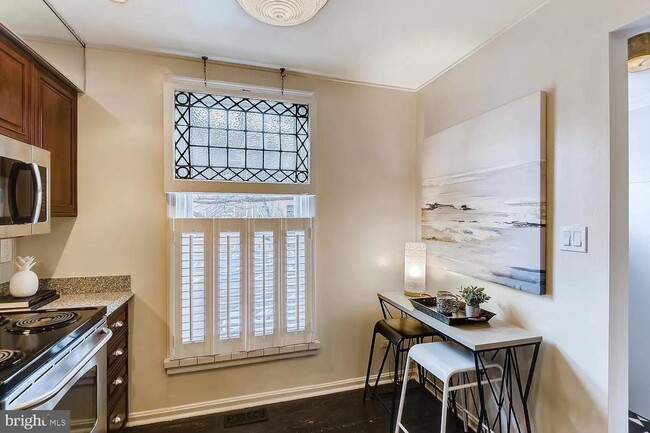 Photo - 2919 Elliott St