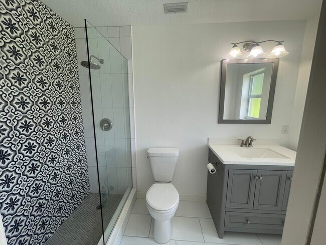 Photo - 11737 Inverness Cir