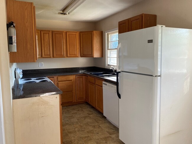 Photo - 908 E Mountain View Rd