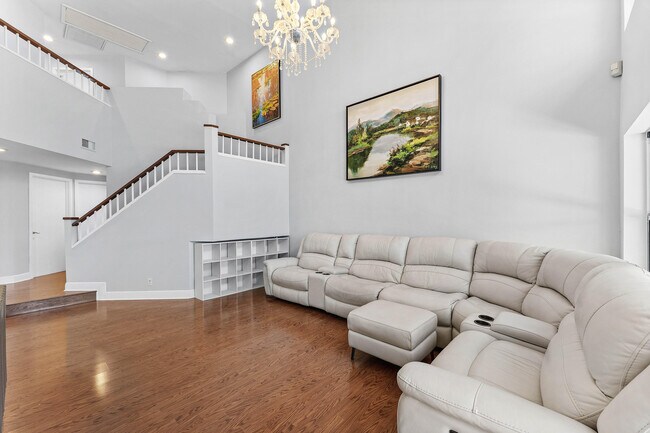 2011 NW 53rd St