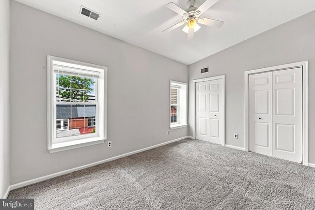 506 W 9th St