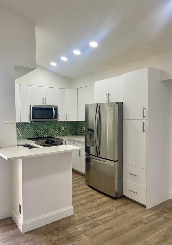 Photo - 7610 Westwood Dr (Tamarac, FL)