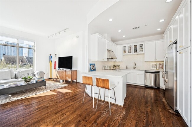 Photo - 2211 Briarglen Dr Unidad 505