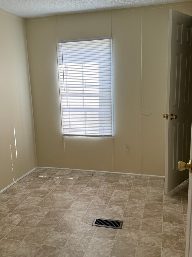 596 Snake Rd