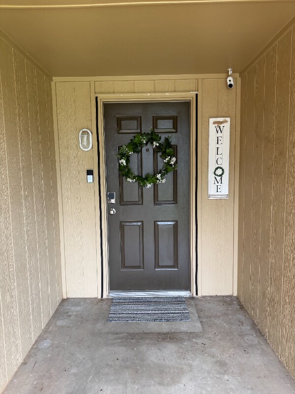 Photo - 305 W Chantilly Way