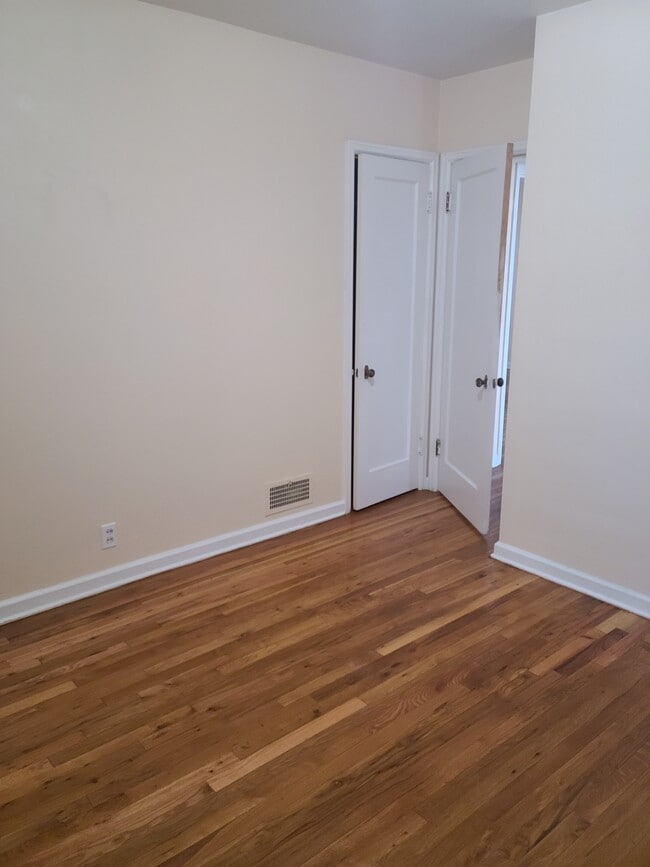 Photo - 936 E Benton St Unit 936