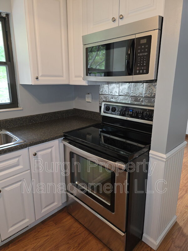 Photo - 3135 Laurel Ridge Cir
