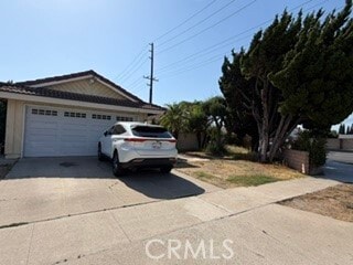Photo - 17025 Buttonwood St