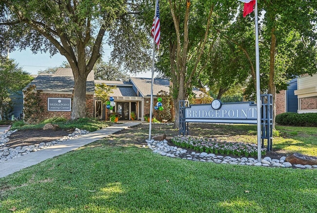 79-web-or-mls-Brown St-0310-901 copy - Bridgepoint