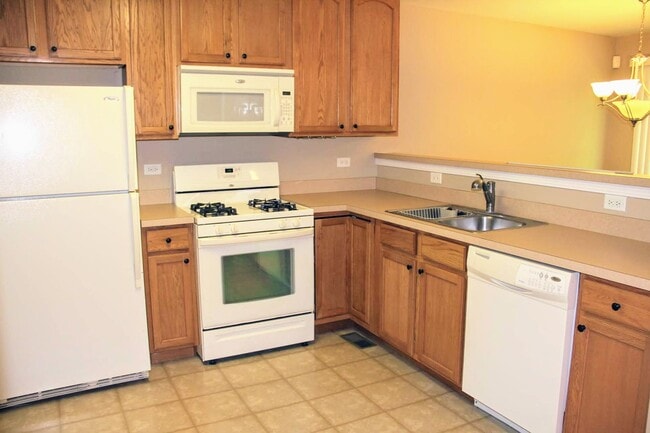 Photo - 2 Bedroom Lakemoor Townhome!