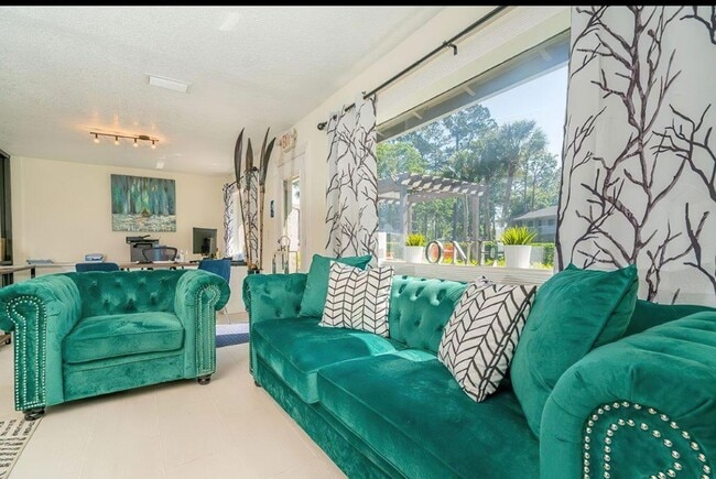 Leasing Office