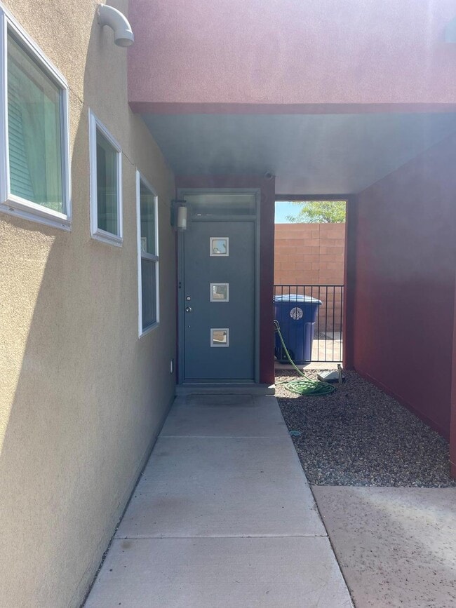 Photo - 1668 Bull Lea Dr SE