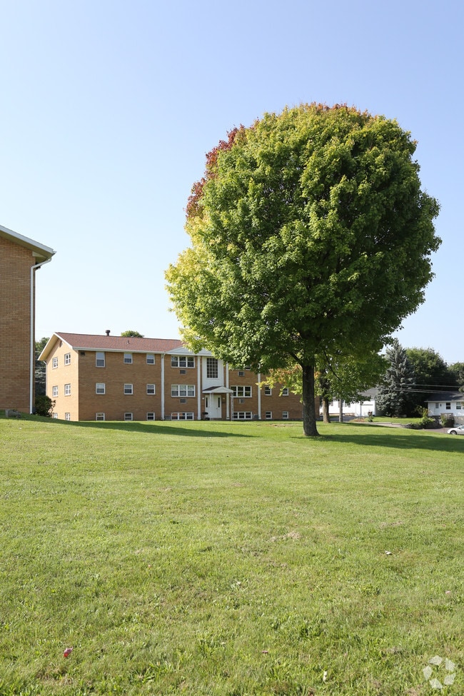 Swiss Village Apartments For Rent in Syracuse, NY