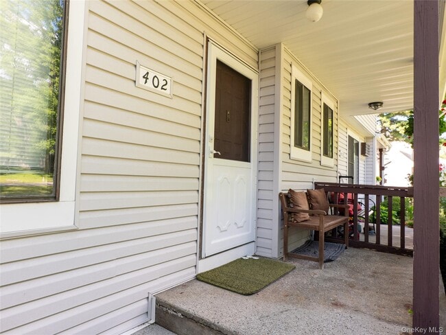 Photo - 402 Mountain Laurel Dr