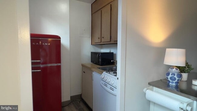 Building Photo - 1021 Arlington Blvd Unit 1014 Rental