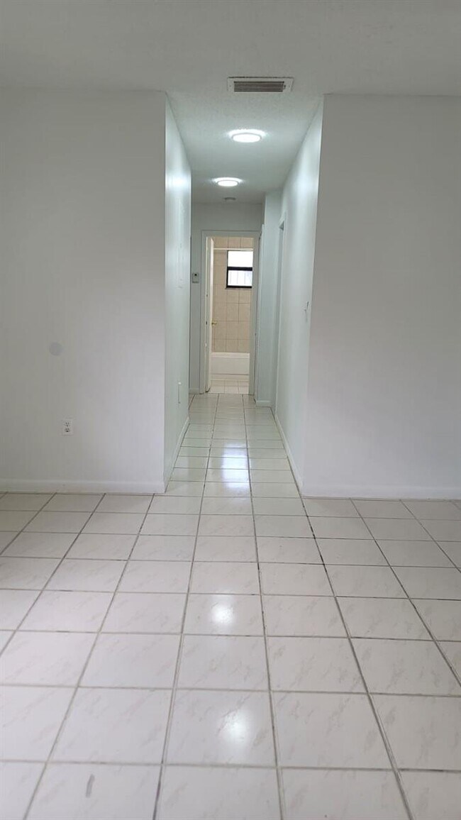 Photo - 6882 NW 173rd Dr