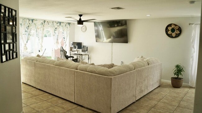 Photo - 3290 Turtle Cove