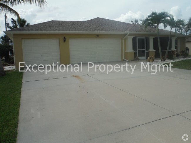 Building Photo - Pool Home!  3 Car Garage! 3 Bedroom 2 bath...