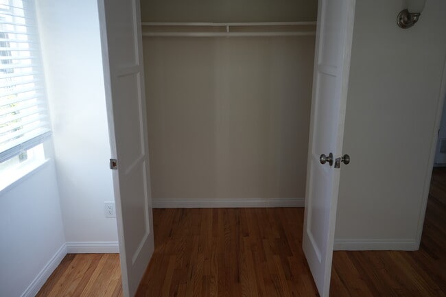 Photo - 11622 1/2 Chandler Blvd