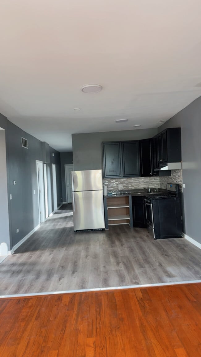 Photo - 1619 S Harding Ave Unidad 3