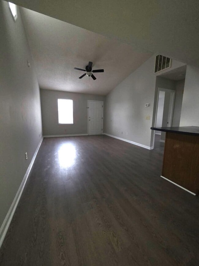 Photo - 309 E Spruce St Unit 309 B Spruce Street