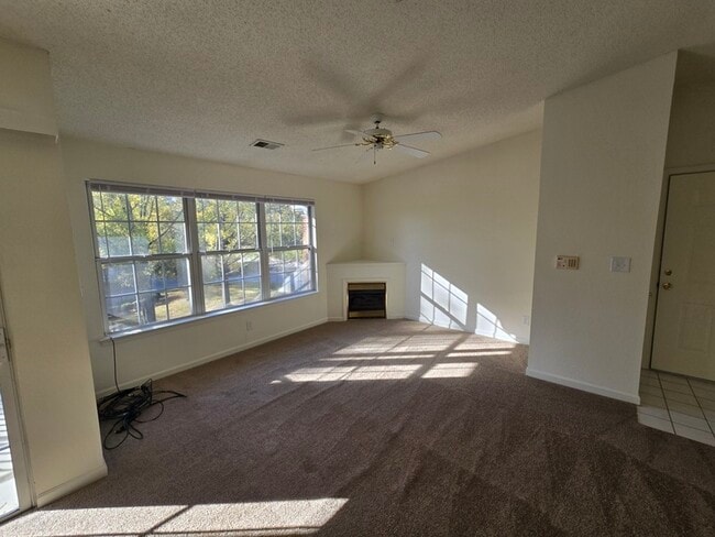 Photo - 9421 Links Ln