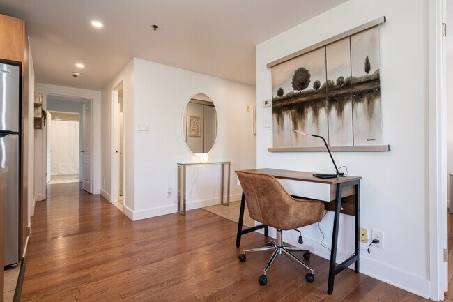 Photo - 151 Av. Atwater Unit ID1261844P