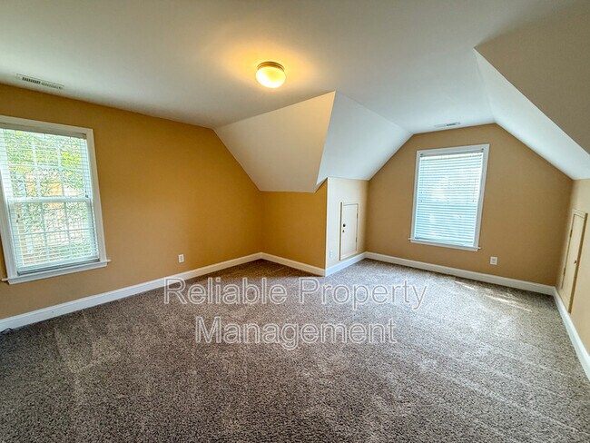 Photo - 125 Spalding Ln