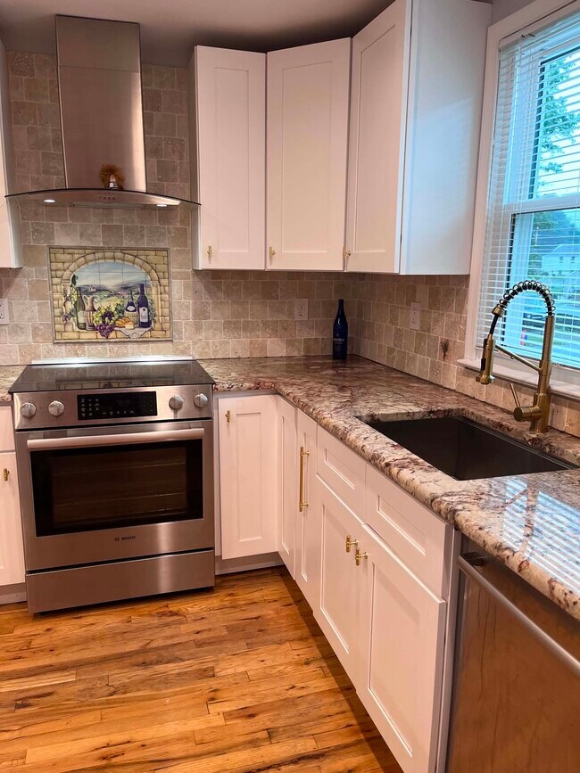 340 Maple St Unit 2nd Floor