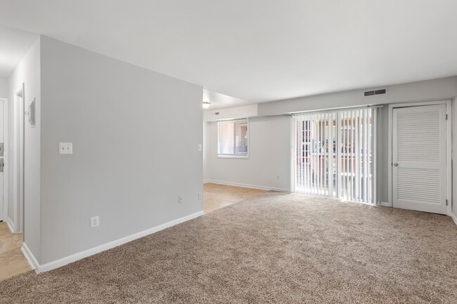 Photo - 5340 C St SE
