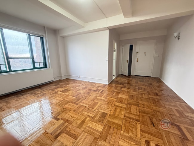 Photo - 1970 E Tremont Ave Unit 11G