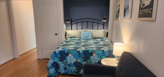 105 Southeast 80th Avenue Unit Montavilla Studio
