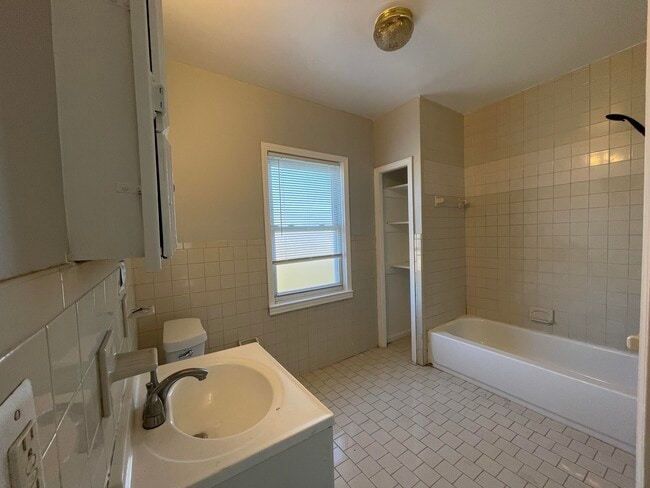 Photo - 3516 Stockton St