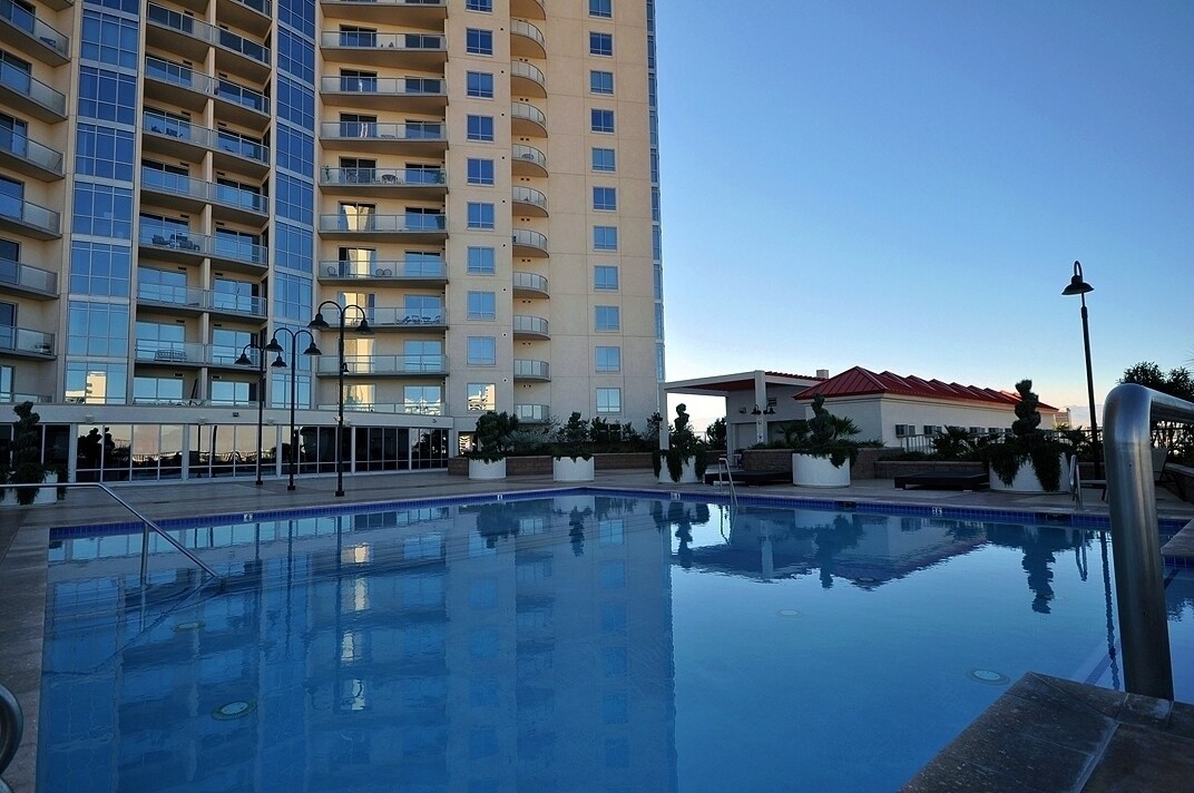 Photo - Dual Masters, Strip Views on 17th Floor at Allure!