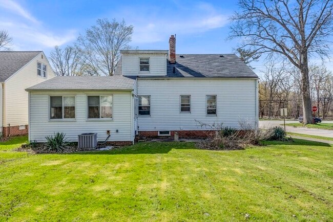851 Richmond Rd