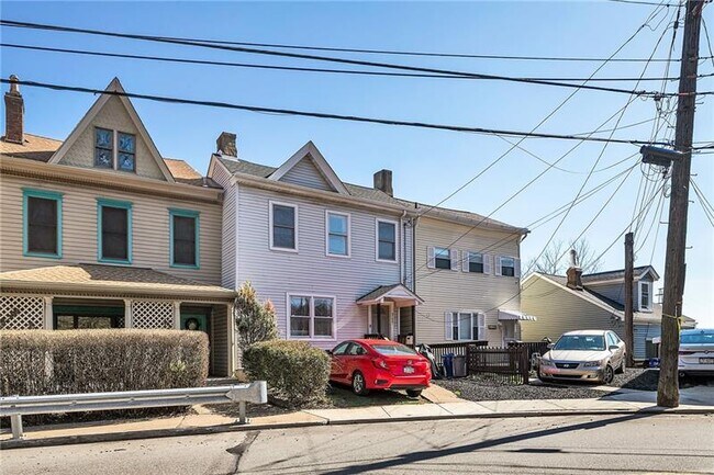 Photo - 3127 Josephine St